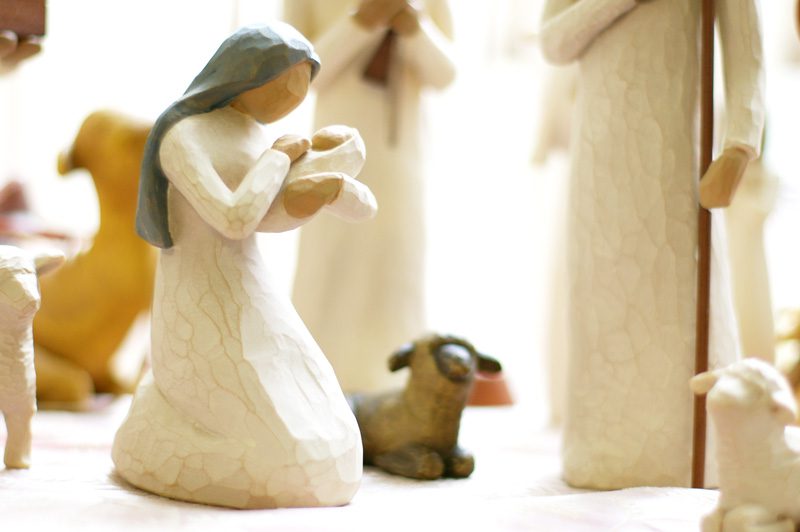 Willow tree nativity figurines.